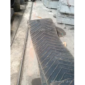 Karet Konveyor Polos dan Sersan