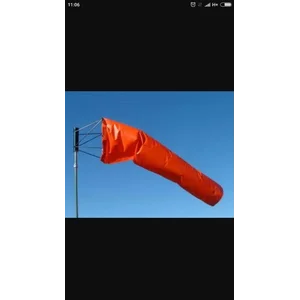 windsok sedang 150 x 50 x30