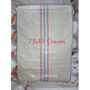 Karung plastik Cream 75x115 industri surabaya