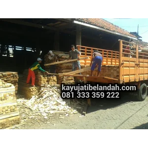 Kayu Bekas Palet Jati Belanda  Ukuran 2x8x110 cm  Per Batang