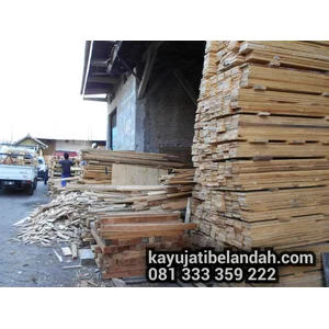 Kayu Bekas Palet Jati Belanda  Ukuran 2x12x110 cm  Per Batang
