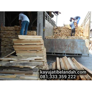 Kayu Bekas Palet Jati Belanda  Ukuran 2x12x110 cm  Per Batang