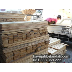 Kayu Bekas Palet Jati Belanda  Ukuran 2x14x110 cm  Per Batang