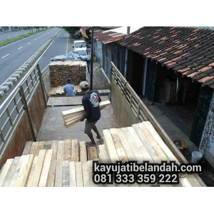 Kayu Bekas Palet Jati Belanda  Ukuran 2x14x110 cm  Per Batang