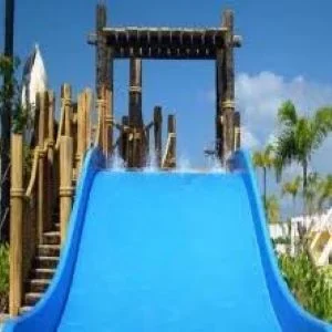 Perosotan Waterboom fiberglass Kolam Renang