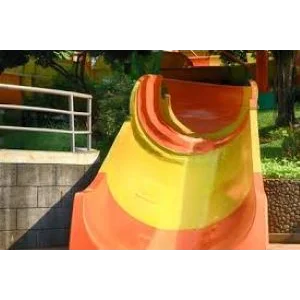 Perosotan Waterboom fiberglass Kolam Renang