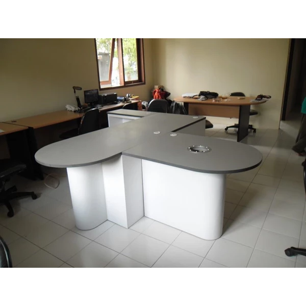 Produsen Meja Kantor By CV. Kembangdjati Furniture Semarang