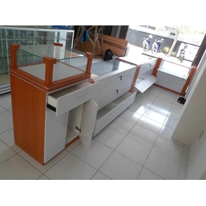Etalase Display Untuk Toko By CV. Kembangdjati Furniture Semarang