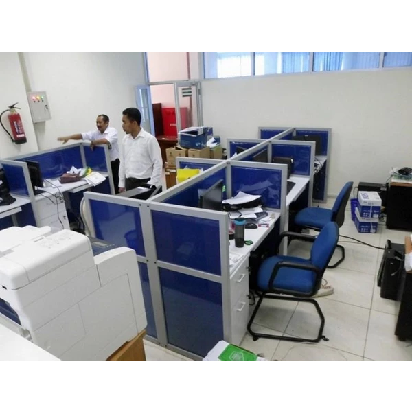 Meja Kantor Privasi - Meja Sekat By CV. Kembangdjati Furniture Semarang