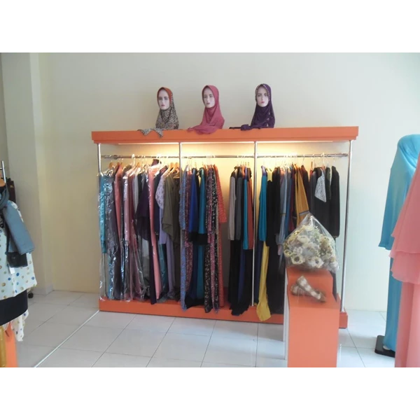 Rak Etalase Display Pajangan Pakaian Muslim Hijab Kerudung Gamis By CV. Kembangdjati Furniture Semarang