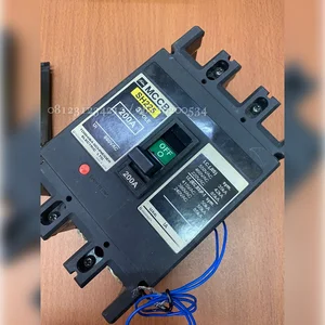  MCCB / Mold Case Circuit Breaker SH225 Toshiba 3P 200A