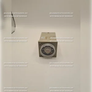 Timer Switch H3CR-G8EL 240Vac Omron 