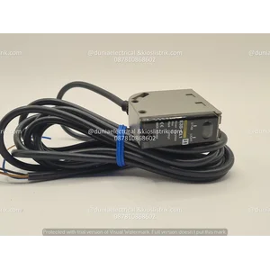 Photoelectric Switches Omron E3S-CL1 30 Vdc