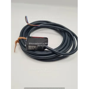 Photoelectric Switches Omron E3Z-R61 2M 24 Vdc
