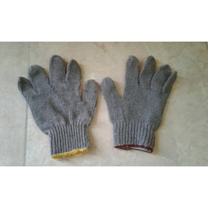 Gray Yarn Knitting Gloves