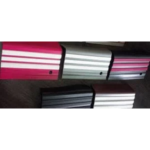 KARET STEP NOSING TANGGA ANTISLIP