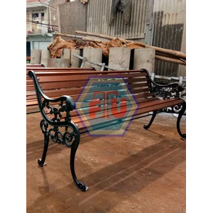 Kursi Taman Pegangan Motif Singa