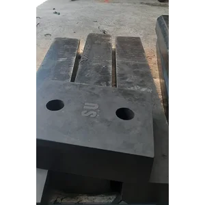 Rubber Loading Dock (Karet Padat)