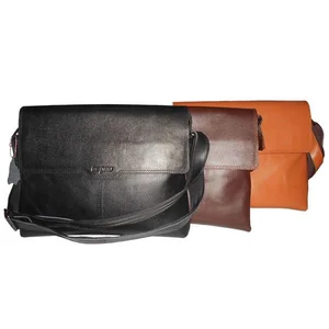 Tas Selempang Kulit Pria - Hitam