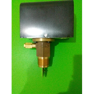 flow switch mcDonnell  and Miller FS7 4