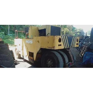 Jasa Rental Alat Per Jam Pneumatic Tire Roller (Ptr)