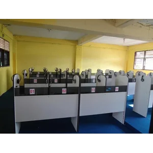 Meja Komputer Lab Bahasa