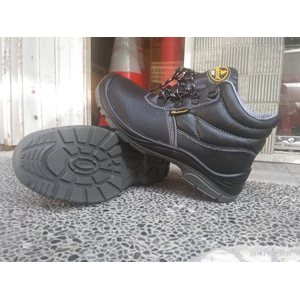 Sepatu Safety Safetoe Altair M-8004