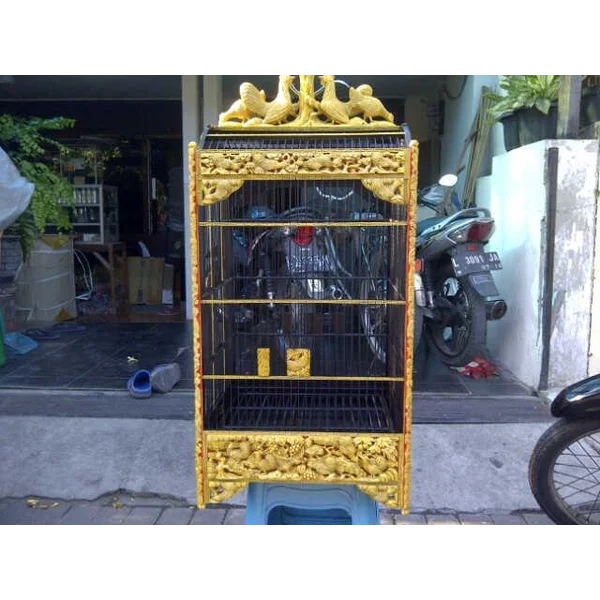 Sangkar ukir kotak motip ayam. Uk 42x42 finishing natural