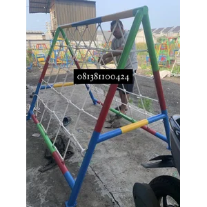 Playground mainan panjatan laba laba