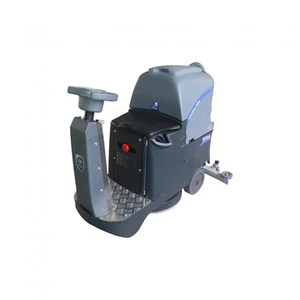 Industrial Driving Scrubber 70A
