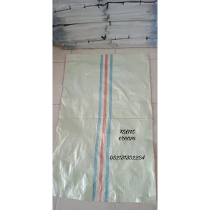  Karung plastik PP  75x115 cm 75x125 cm 90x130 cm