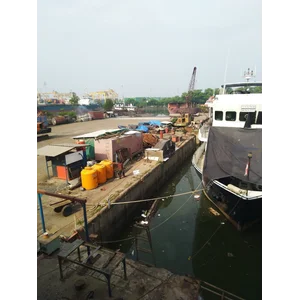 Jasa Perbaikan Segala Jenis Kapal