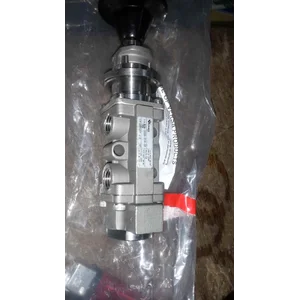 Versa valve V-316  Instrument Pilot Valve