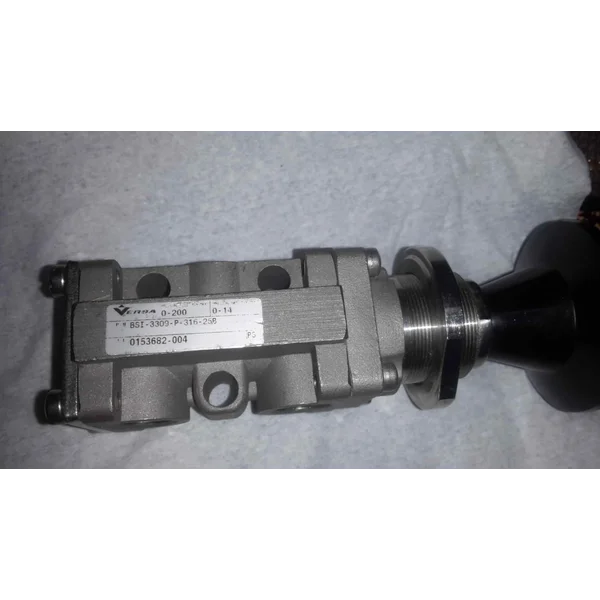 Versa valve V-316  Instrument Pilot Valve