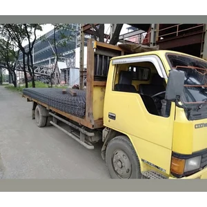 Colt Diesel - Muatan Wiremesh