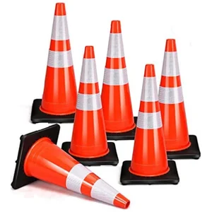 B  Traffic Cone Penanda Keselamatan di Area Kerja