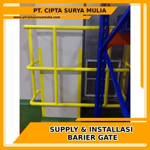 Safety Gate Corner barrier Gate Pelindung benturan kendaraan troli atau forklift
