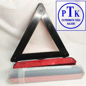 SEGITIGA PENGAMAN ukuran 35 x 39 cm 