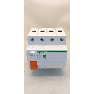 RCCB Domae 4P 40A 30mA Schneider