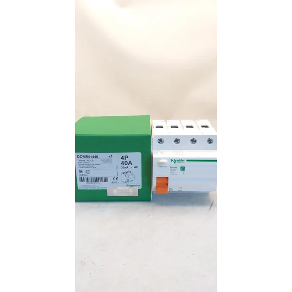 RCCB Domae 4P 40A 30mA Schneider