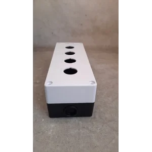Push Button Box 4 Lubang FORT BX4-22