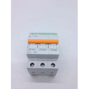 MCB / Miniature Circuit Breaker Domae 3P 6A 4.5KA Schneider