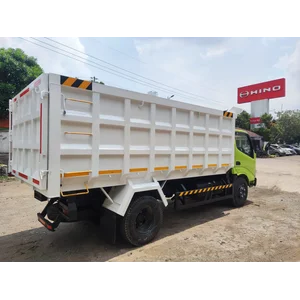 Dump Truck Hino Dutro 136 HDX Euro 4 kapasitas 5m3 – 8m3
