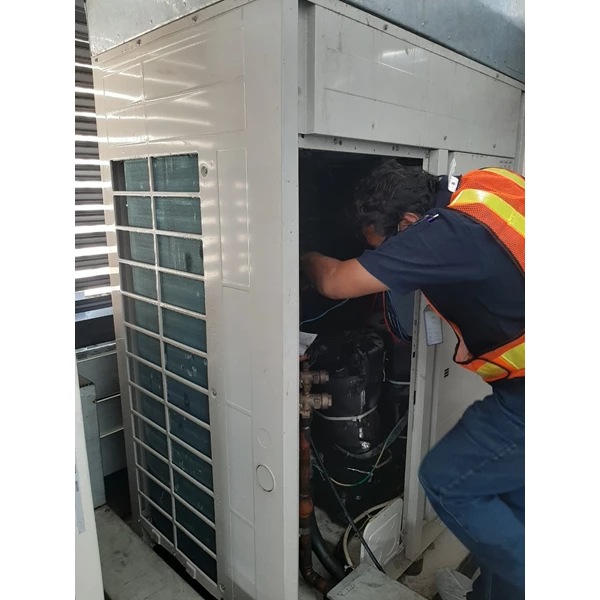 TEKNISI AC SENTRAL SERVICE AND MAINTENANCE AC AIR CONDITIONING By PT. Singawa Partner Indonesia