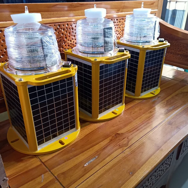  lampu suar navigasi 6Noutical mile