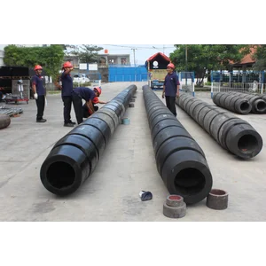 Karet Bumper / Tug Boat Fender / Bantalan Dermaga