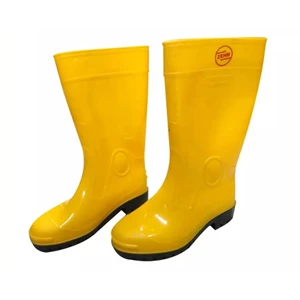 YELLOW 42 . Long Boots