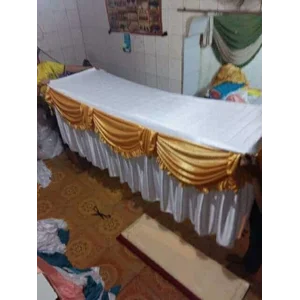 Cover skerting meja pesta