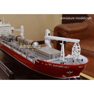 Miniature Cargo Ship Hhl Congo