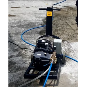 Hydrotest Pump 300 Bar - Hydrotest Pump Motor Electric